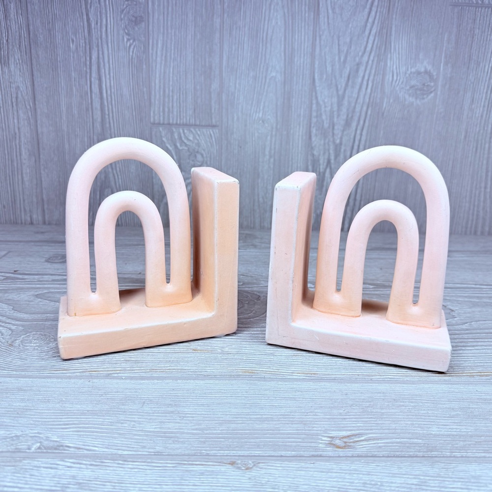 Sagebrook Home Arch Bookends Contemporary Ceramic Rainbow Arched Bookend Set